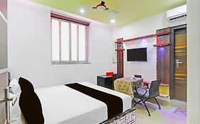 Collection O Sheesh Mahal Hotel